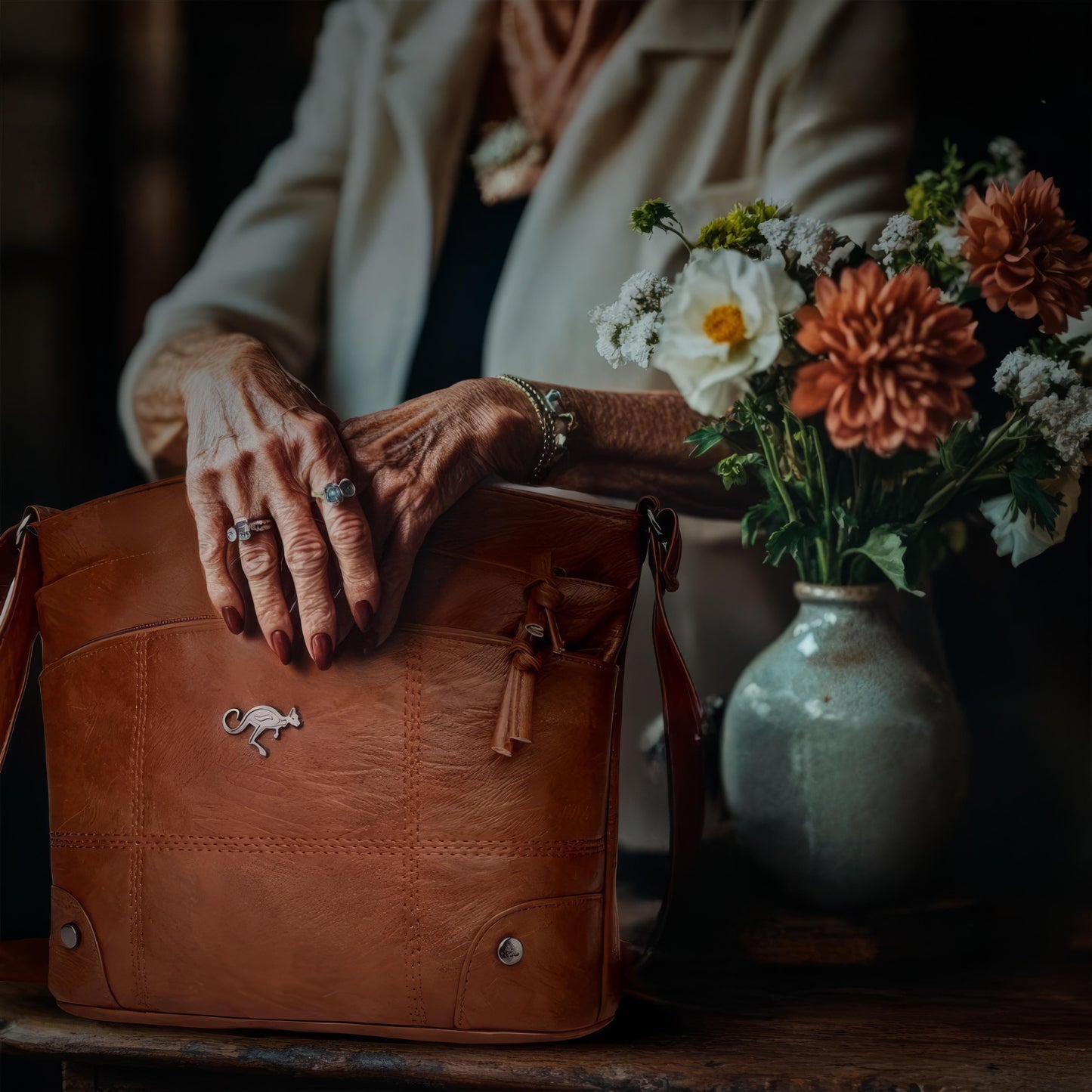 Elegante Damen Handtasche aus Hochwertigem Leder mit Vielseitigem Design | Stilvolle Tasche für Alltag und besondere Anlässe 4