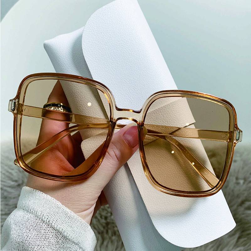 Moderne quadratische Sonnenbrille mit UV400 Schutz | Stilvolles Accessoire für jeden Anlass 1