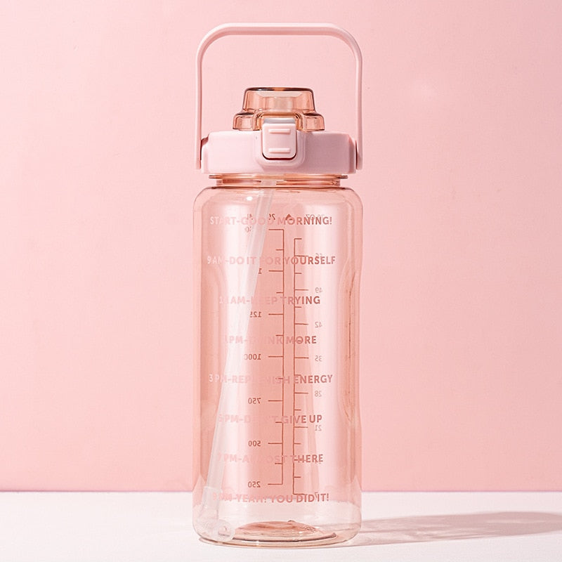 Motivierende 2L Trinkflasche mit Zeitmarkierungen - Auslaufsicher & Umweltfreundlich für Optimale Hydration 5